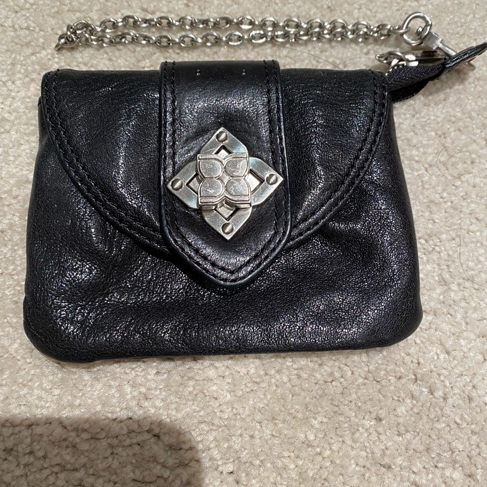 BCBG Wrist purse petit